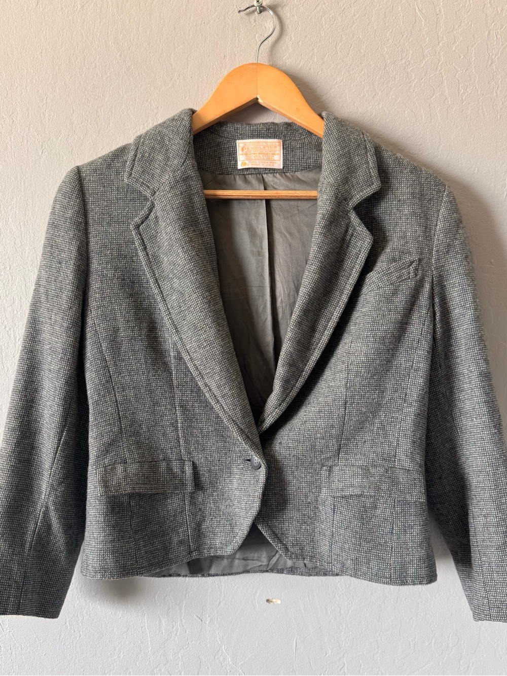 Vintage Pendleton 100% Virgin Wool Gray Tweed Cropped Jacket Academia, Office